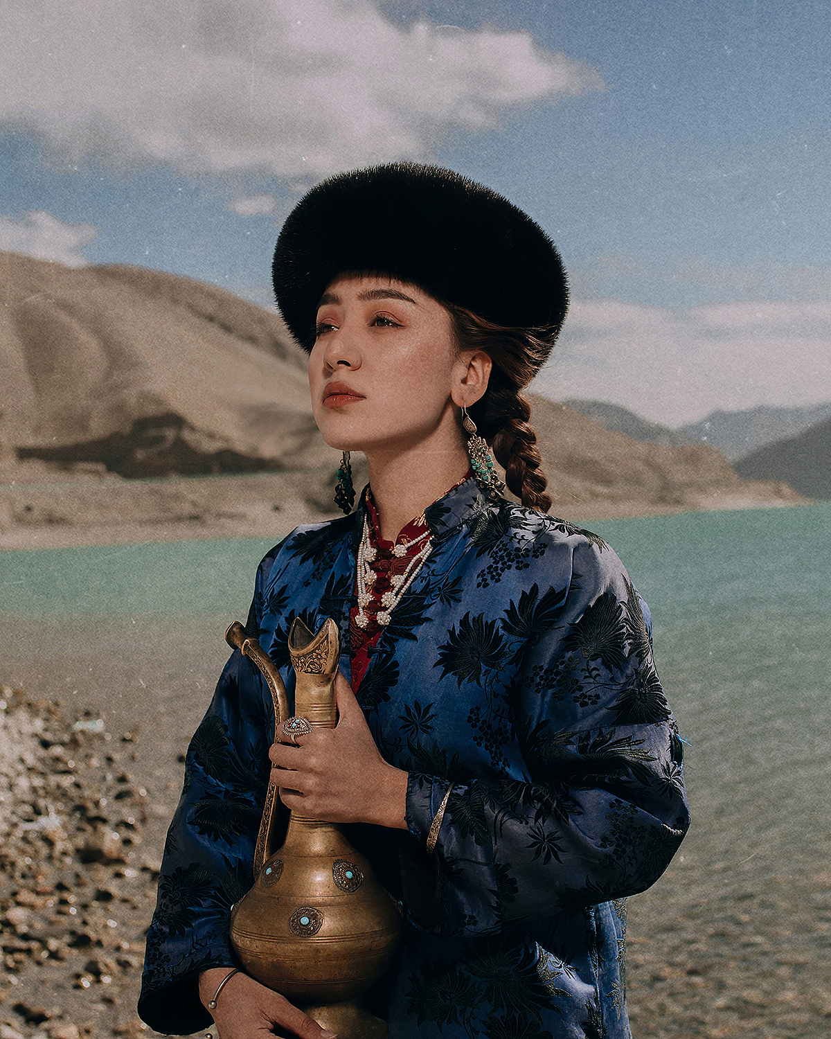 「Bayawan 戈壁」（图ZMjQyMTYxMjI4） - 人像摄影 - 站酷设计师小麦skin原创素材 - 站酷ZCOOL