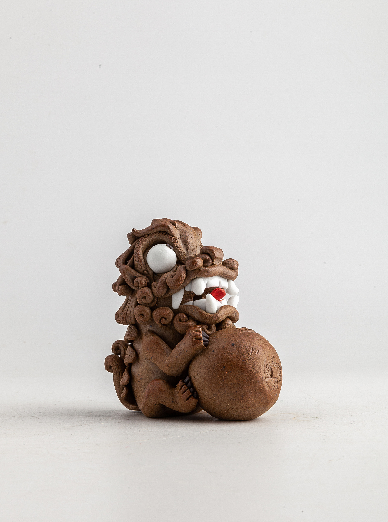 捏雕龙九子狻猊石狮茶宠摆件|手工艺|其他手工艺|器十二 - 原创作品