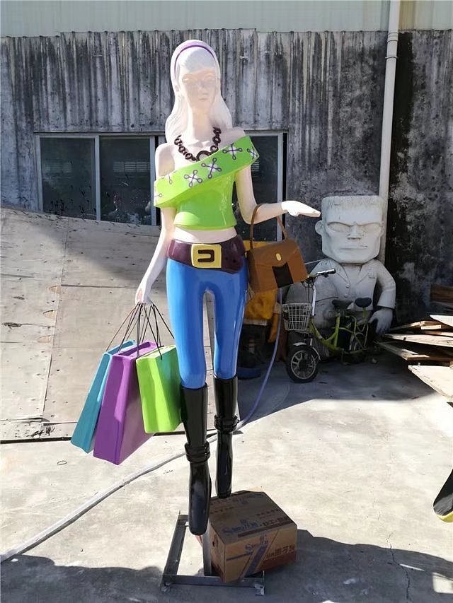 玻璃钢购物人雕塑抽象人物定制商业街美陈摆件