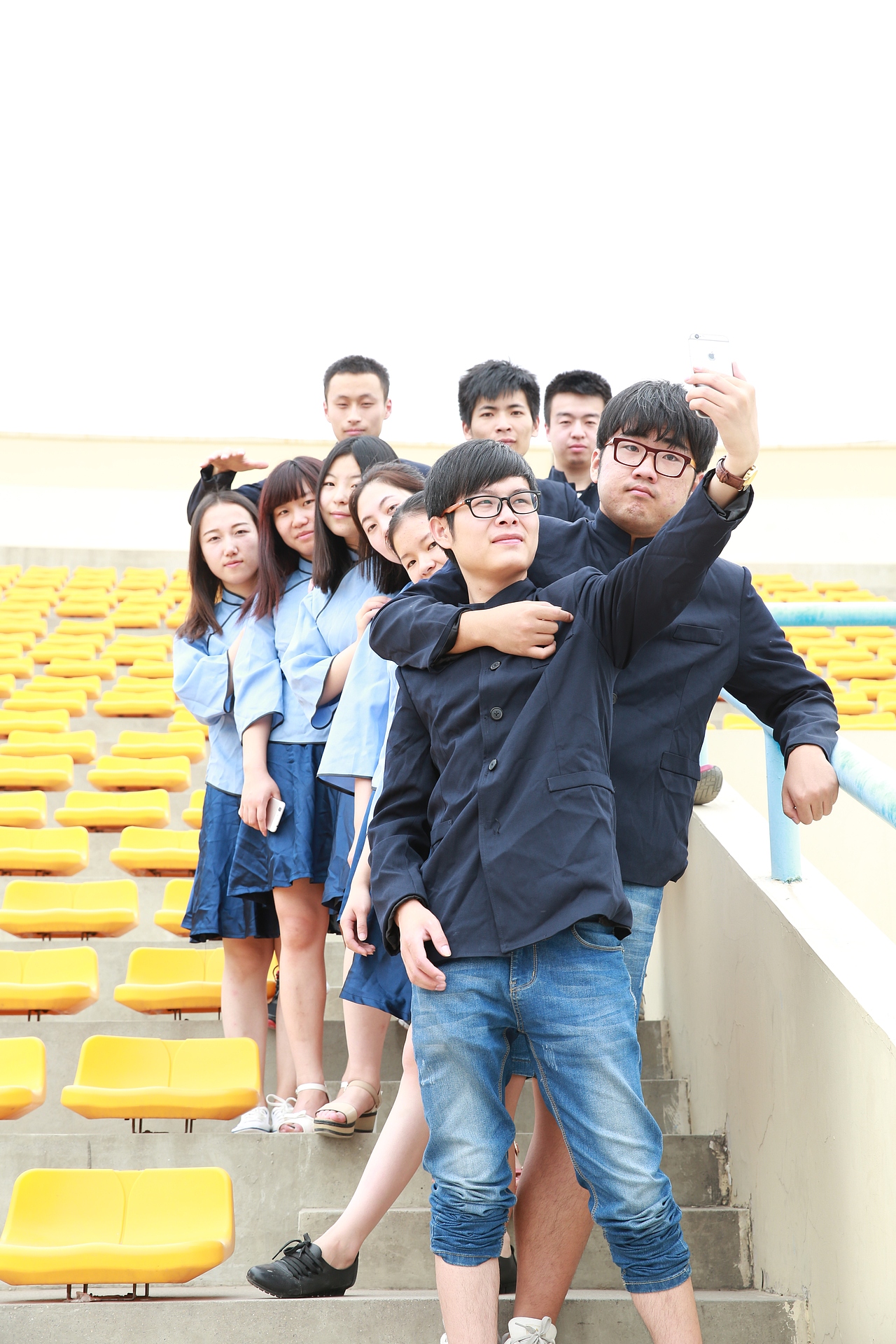 最二二班 最美时光（图ZNTEyMDA4NDA=） - 人像摄影 - 站酷设计师CHEN佳原创素材 - 站酷ZCOOL