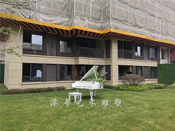 可插花艺定制玻璃钢小提琴钢琴草坪雕塑树脂美陈摆件