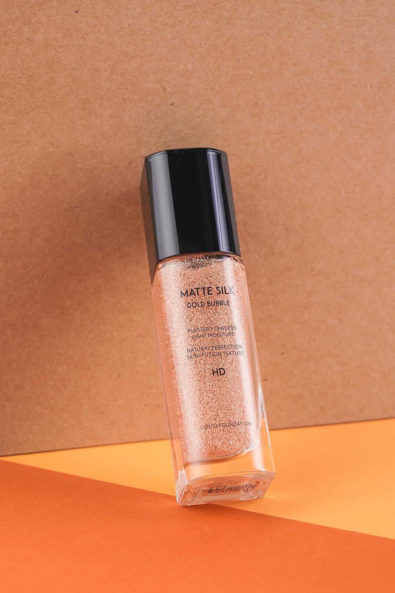 粉底液摄影（图ZMTkwMDY3MjI0） - 产品摄影 - 站酷设计师美林美妆视觉摄影原创素材 - 站酷ZCOOL