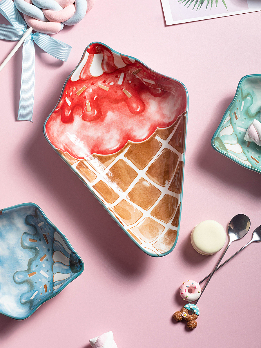 陶瓷小吃盘子创意可爱家用菜盘卡通产品摄影电商摄影