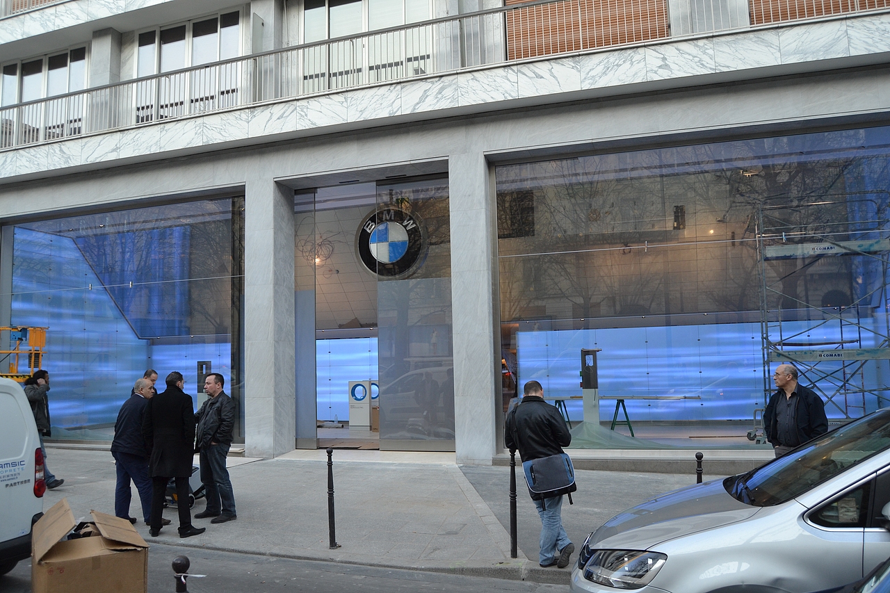 BMW Paris flagship store 宝马巴黎旗舰店（图ZMjIxMDEwOTQw） - 家装设计 - 站酷设计师朗曦原创素材 - 站酷ZCOOL