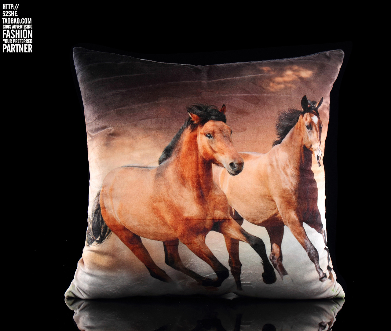 抱枕枕头黑底静物拍摄毛巾浴巾拍摄 家居家纺淘宝产品商业摄影服务（图ZMzk0MTMzNTY=） - 产品摄影 - 站酷设计师古斯广告原创素材 - 站酷ZCOOL