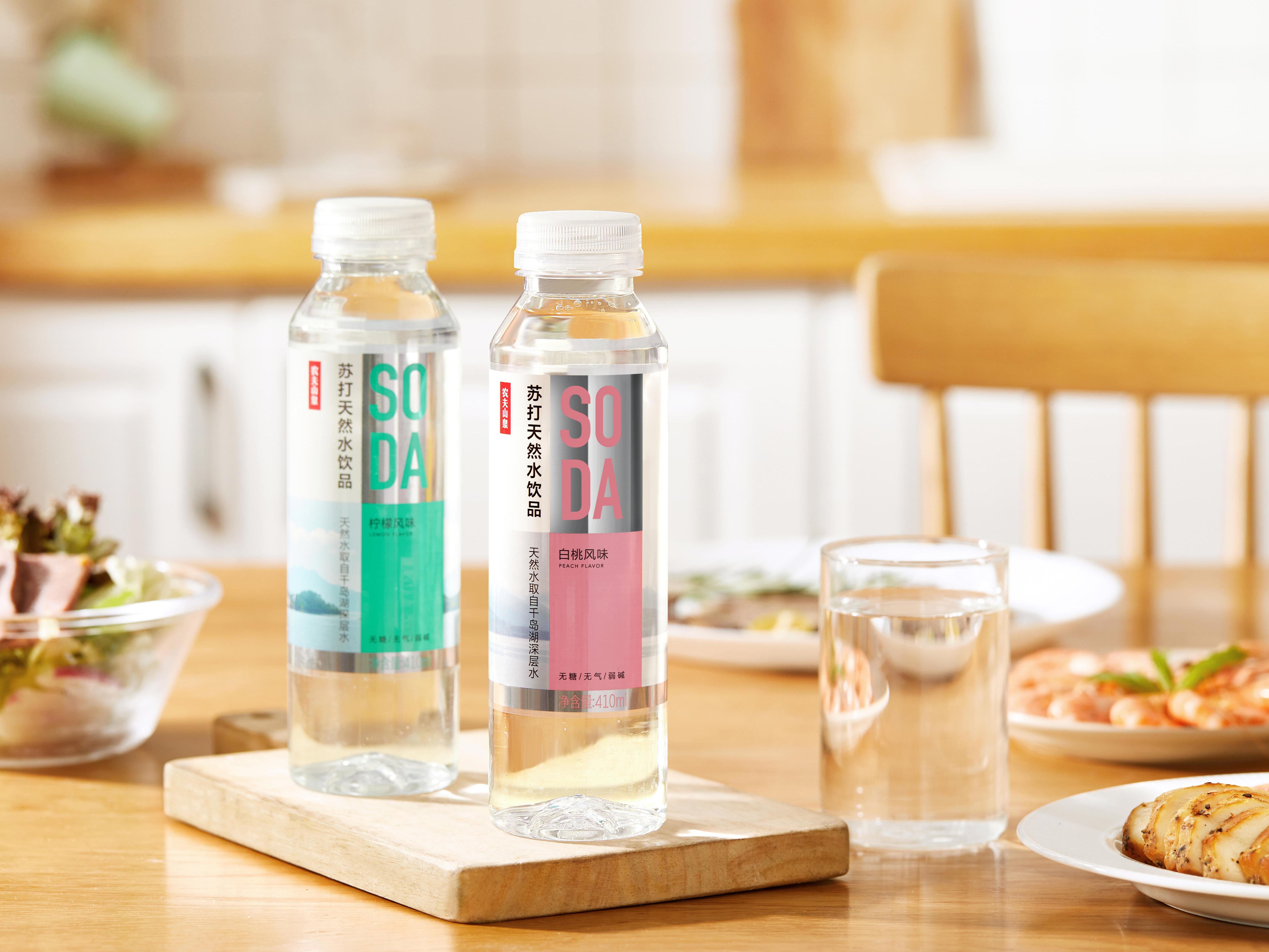 农夫山泉玻璃水 瓶型设计 - 热浪设计创新——新产品新品牌,创新赋能机构