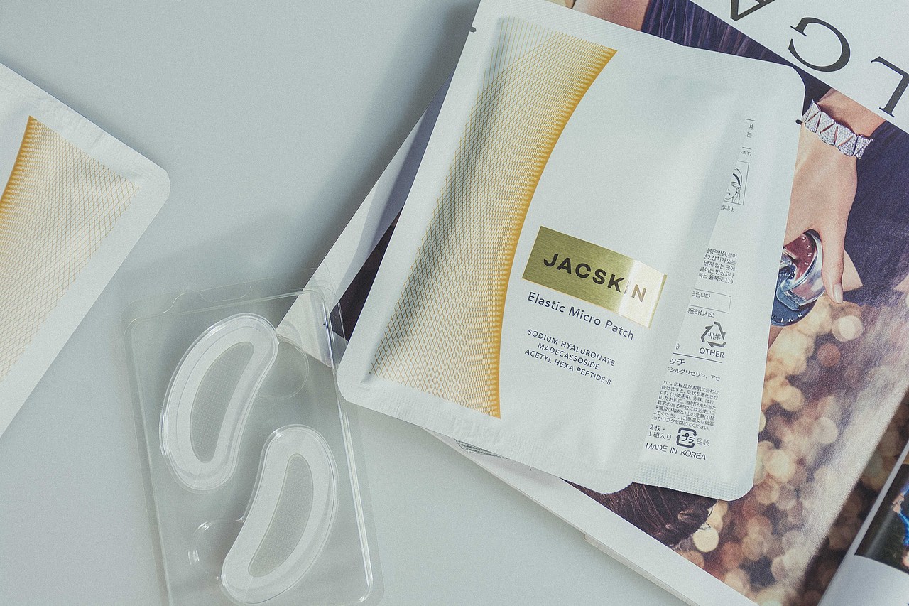 张芳甄选微针眼贴