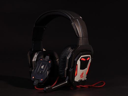 游戲耳機(jī) 電子產(chǎn)品（個(gè)人主頁(yè)-ZNDkwOTQ3MjA=） - 產(chǎn)品攝影 - 站酷設(shè)計(jì)師梵斯原創(chuàng)素材 - 站酷ZCOOL