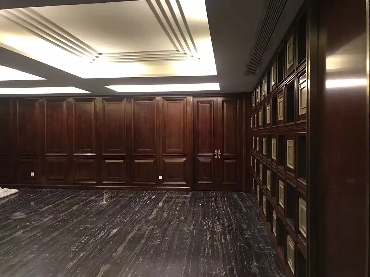 巴中复古风主题KTV设计