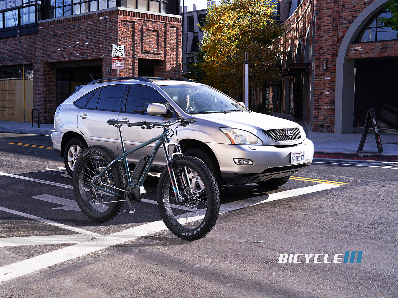 keyshot — 自行车渲染（图ZMjg1MzIzMzEy） - 产品 - 站酷设计师马路边晒裤裤原创素材 - 站酷ZCOOL