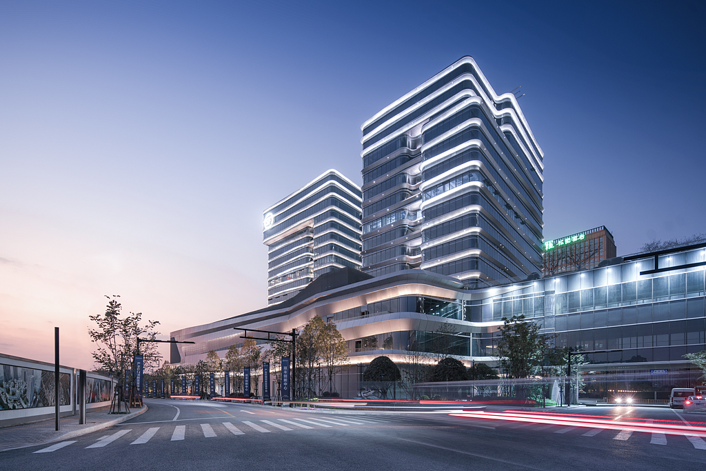 波光粼粼 | 顺丰科技大厦建筑影像