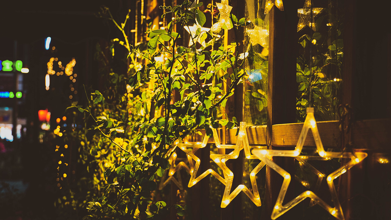 街拍|雨后小城（图ZMjA1NzM5NDM2） - 人文/纪实摄影 - 站酷设计师wasabi安安安琪原创素材 - 站酷ZCOOL