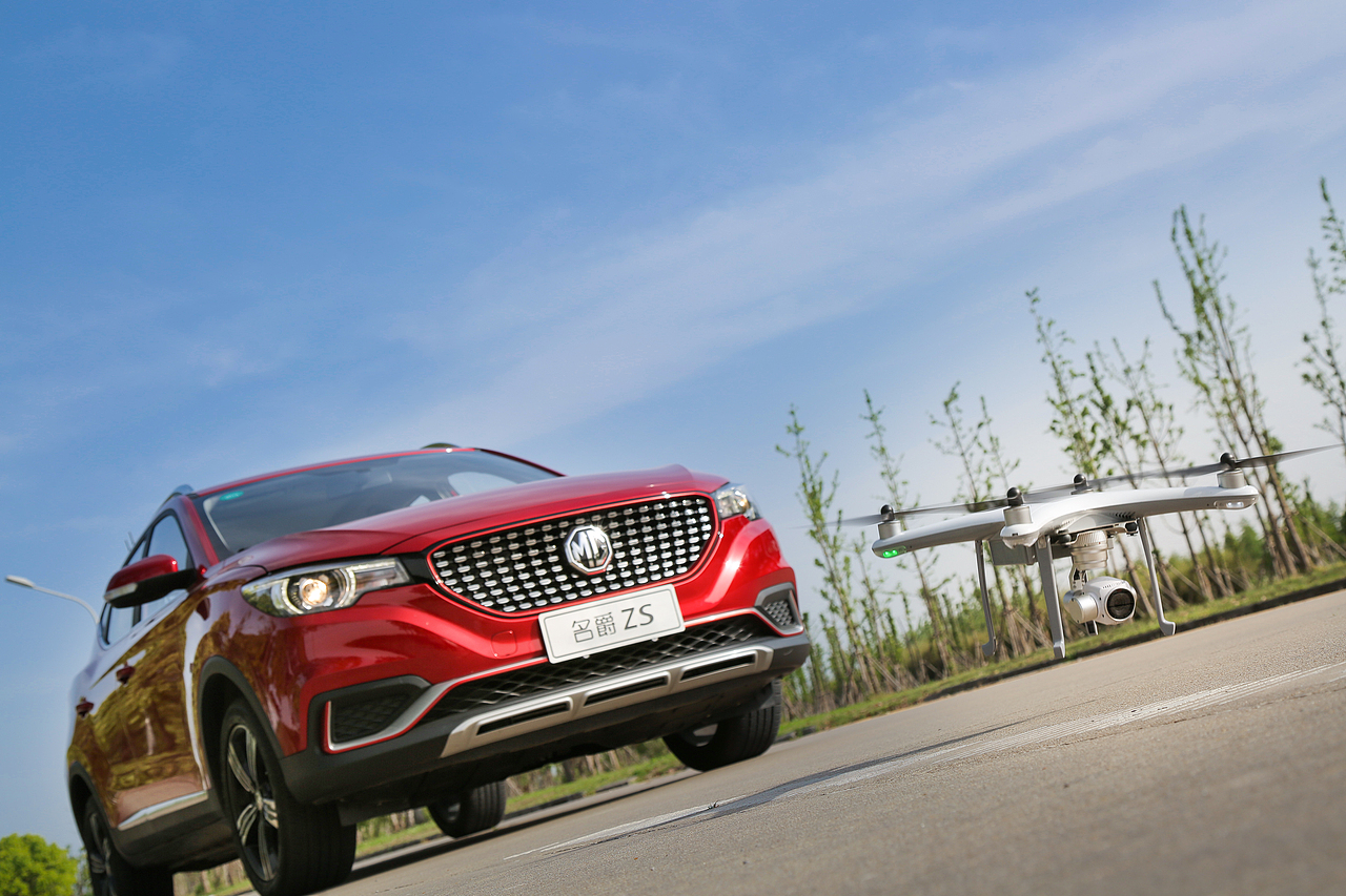 汽车——名爵ZS 车队（图ZODY3MjA2NTY=） - 产品摄影 - 站酷设计师糊叔原创素材 - 站酷ZCOOL