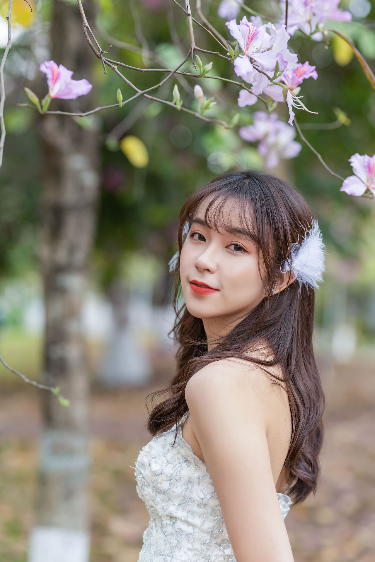 人生若只如初见, 回眸一视,浮华尘世…… 出镜:紫凝