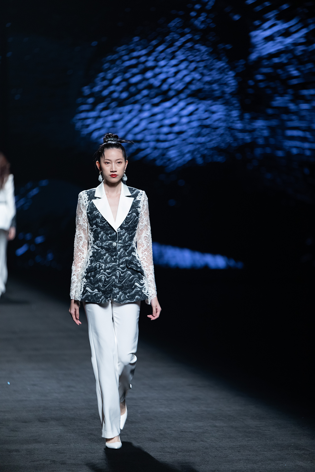 2021广东时装周：若水I NUI CHOICE 女哲.彭佩宜（图ZMjc2NjY4NjYw） - 时尚/艺术摄影 - 站酷设计师小S视觉原创素材 - 站酷ZCOOL