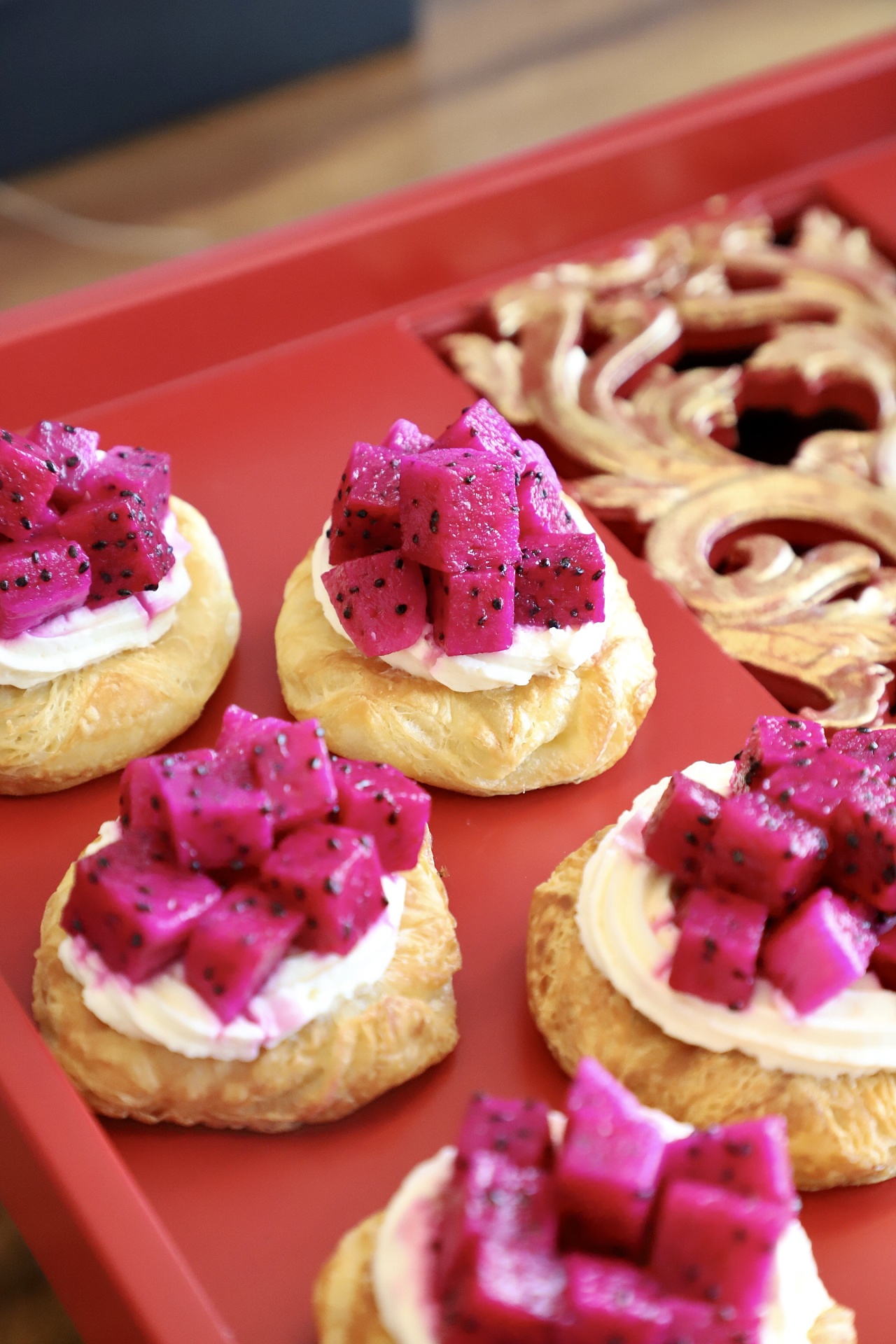 新中式红色系下午茶会议茶歇|摄影|美食摄影|老五花wuhua - 原创作品