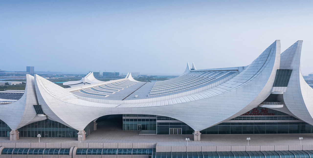 建筑摄影|青岛红岛站