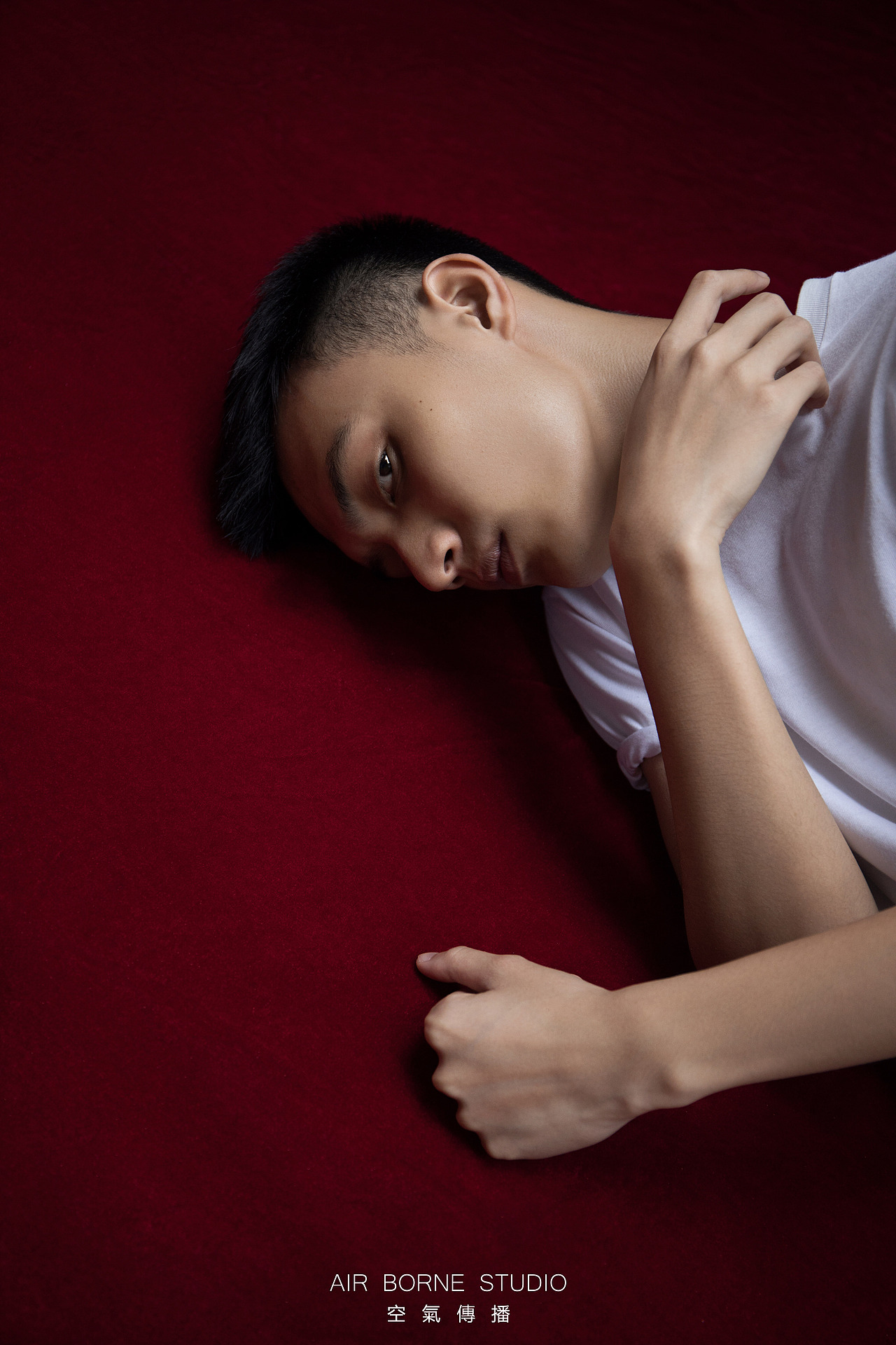 one | 《陷》（圖ZMTU4NDYzNzk2） - 時(shí)尚/藝術(shù)攝影 - 站酷設(shè)計(jì)師漢堡良原創(chuàng)素材 - 站酷ZCOOL