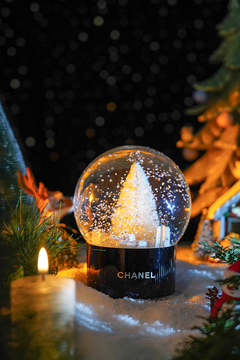 2022香奈儿圣诞水晶球