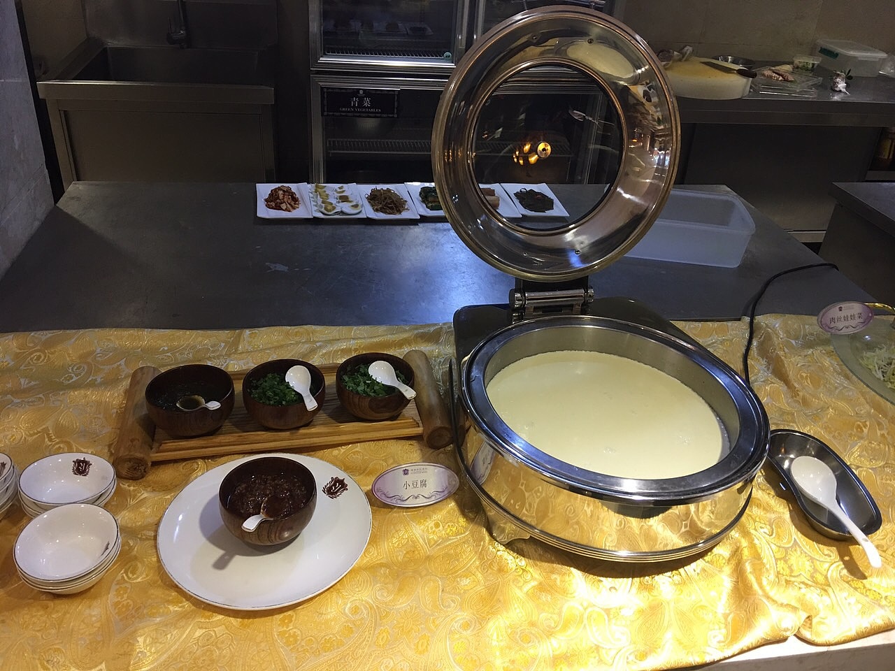 自助餐厅选址定位 餐厅筹备开业