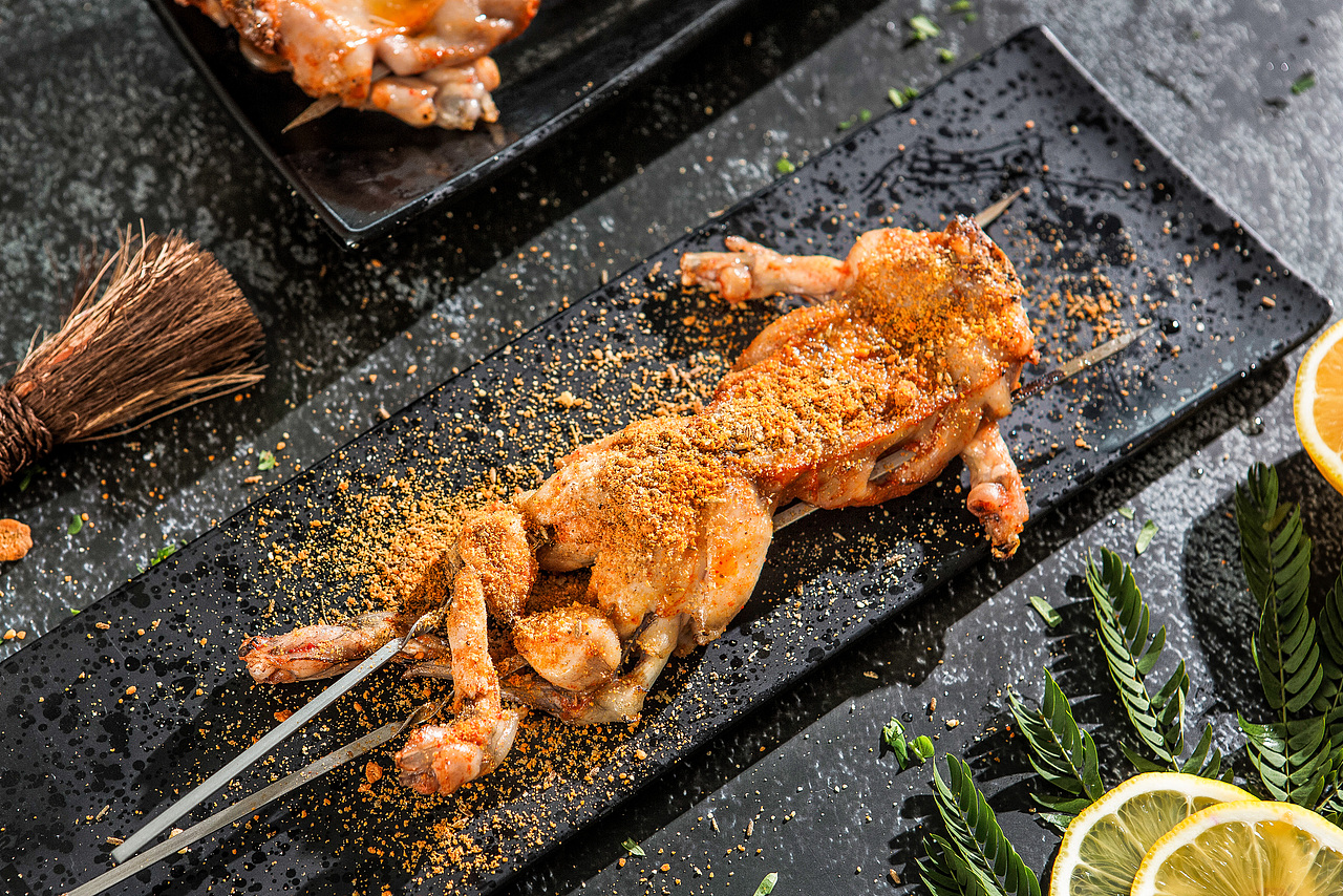 烤牛蛙（图ZMTU5NzQ4NTc2） - 产品摄影 - 站酷设计师G小米原创素材 - 站酷ZCOOL