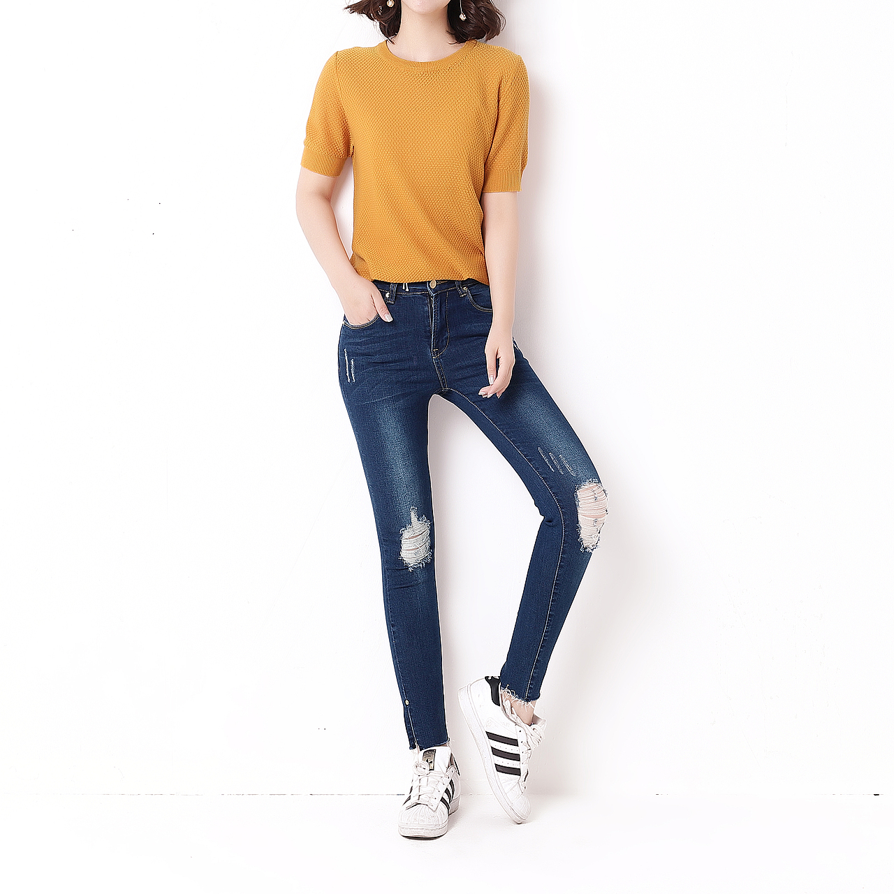 白墙#模特拍摄#服装拍摄#不露脸