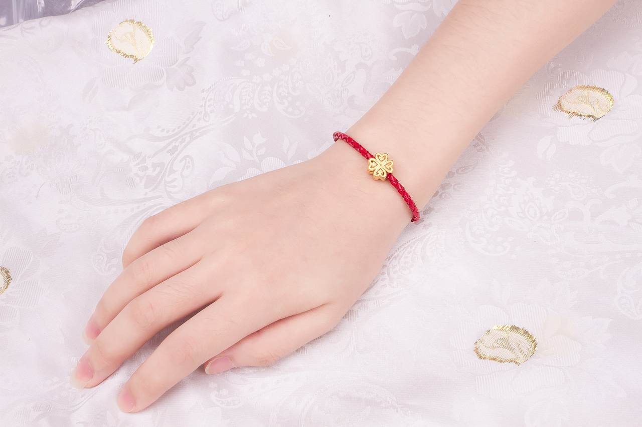 四叶草黄金转运珠 静物拍摄