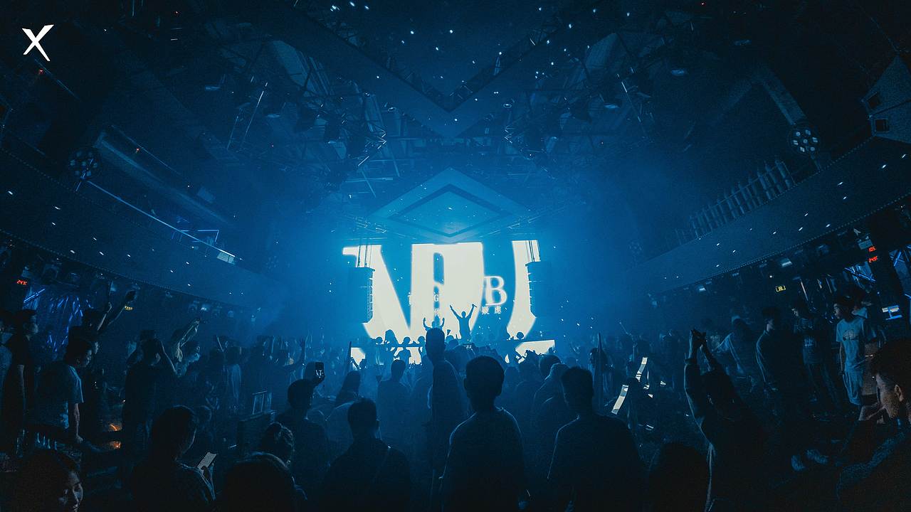 周末派对🎉（图ZMjI0NTMwNDQ4） - 人像摄影 - 站酷设计师商业摄影师周Sir原创素材 - 站酷ZCOOL