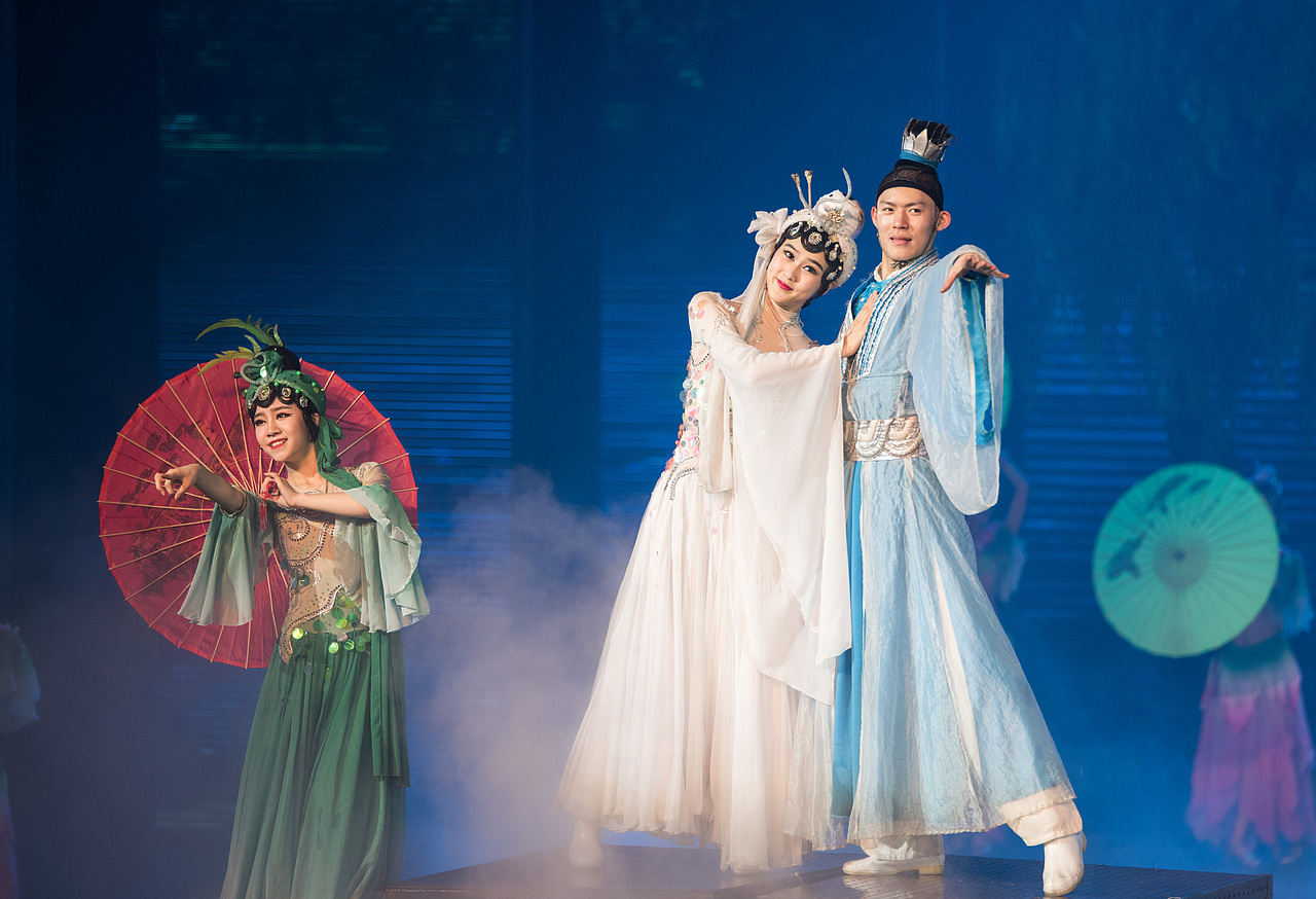 宋城千古情舞台光影