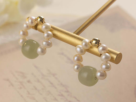 法调珍珠和田玉耳环