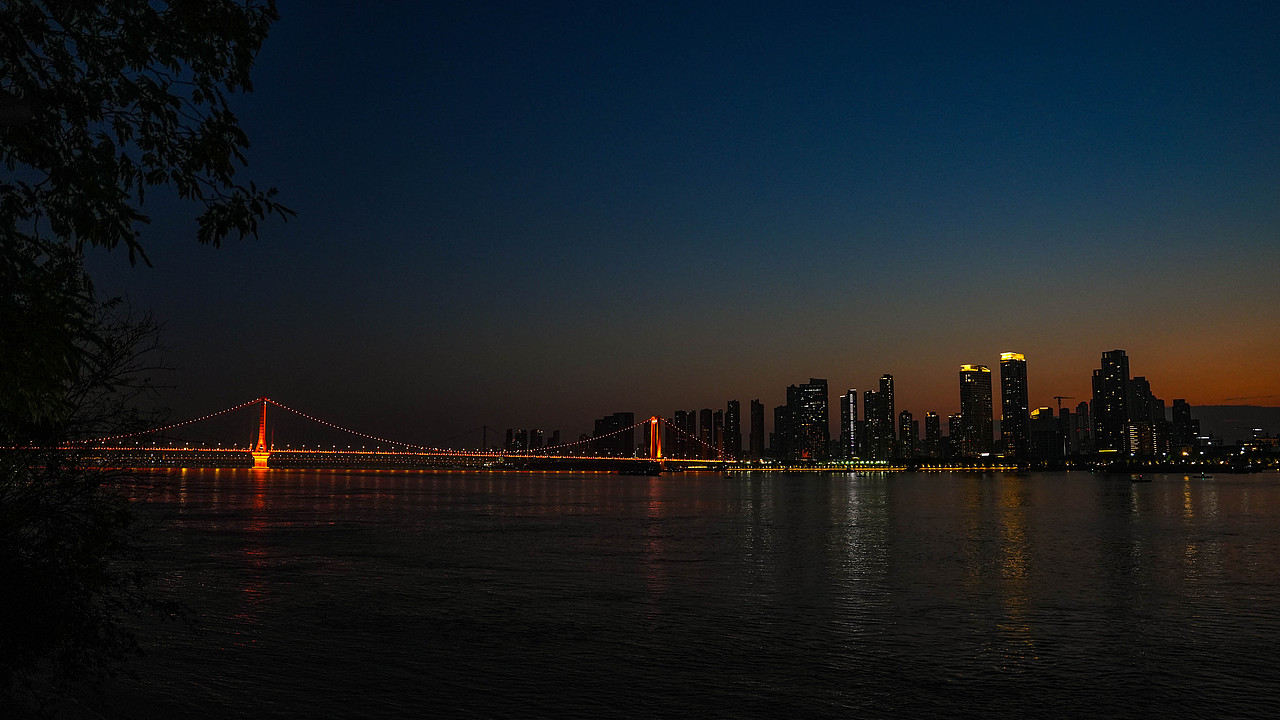 武汉长江大桥日落