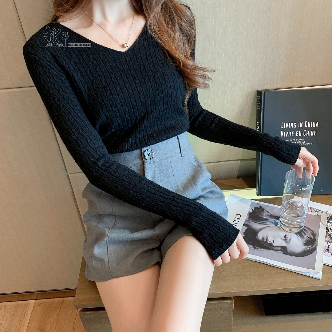 打底衣拍摄毛衣衬衫纯绵T卫衣短款打底衣拍摄 模特拍摄