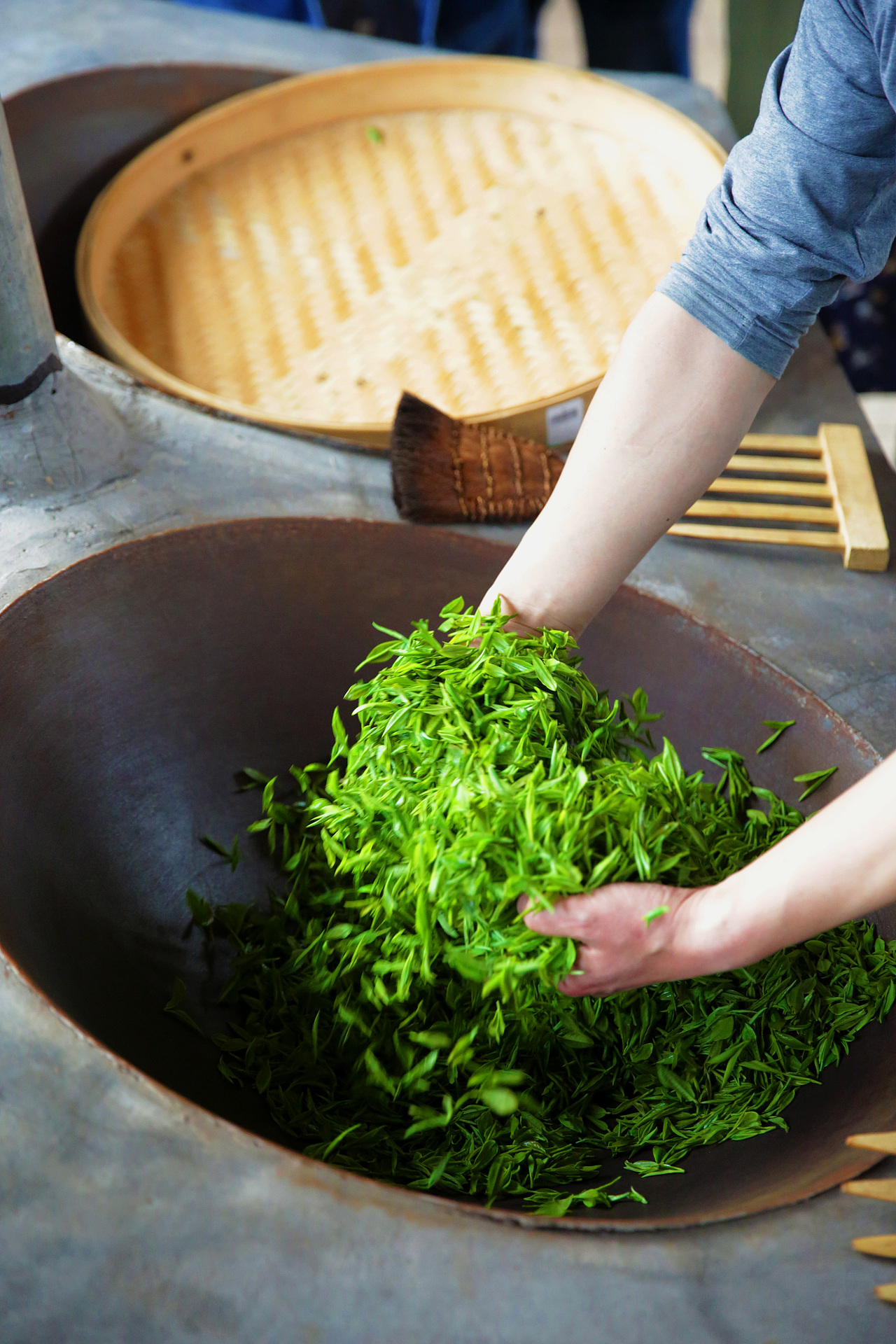 古法手工制茶 · 明前玲珑王小叶茶