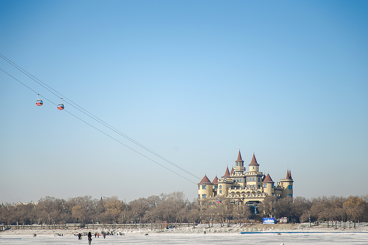 “我的家在东北松花江上...”