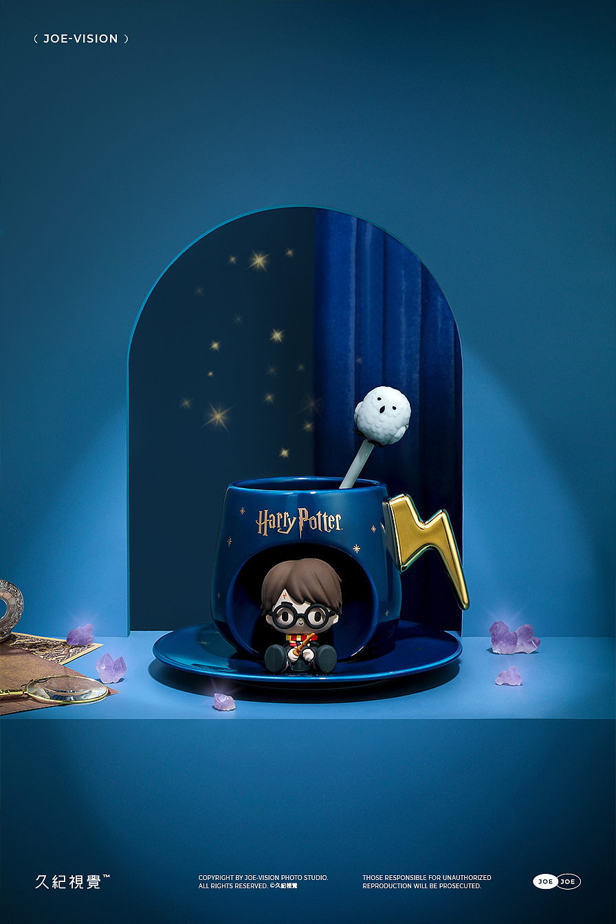 泡泡玛特『杯子+数据线｜哈利波特系列 』X JOE VISION（图ZMjc0MzQyNjY4） - 产品摄影 - 站酷设计师南京久纪视觉摄影原创素材 - 站酷ZCOOL