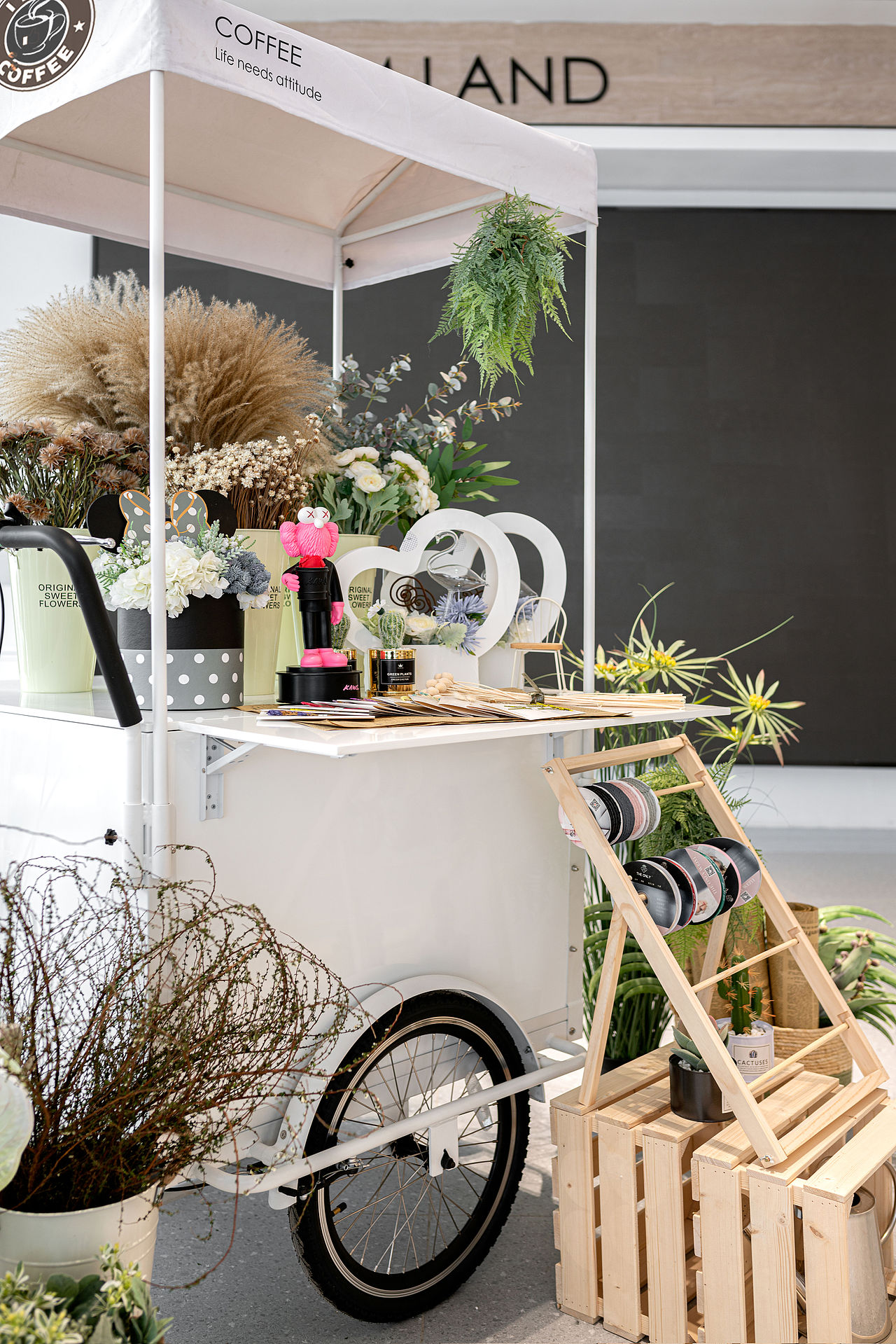 世茂镇江云图售楼处