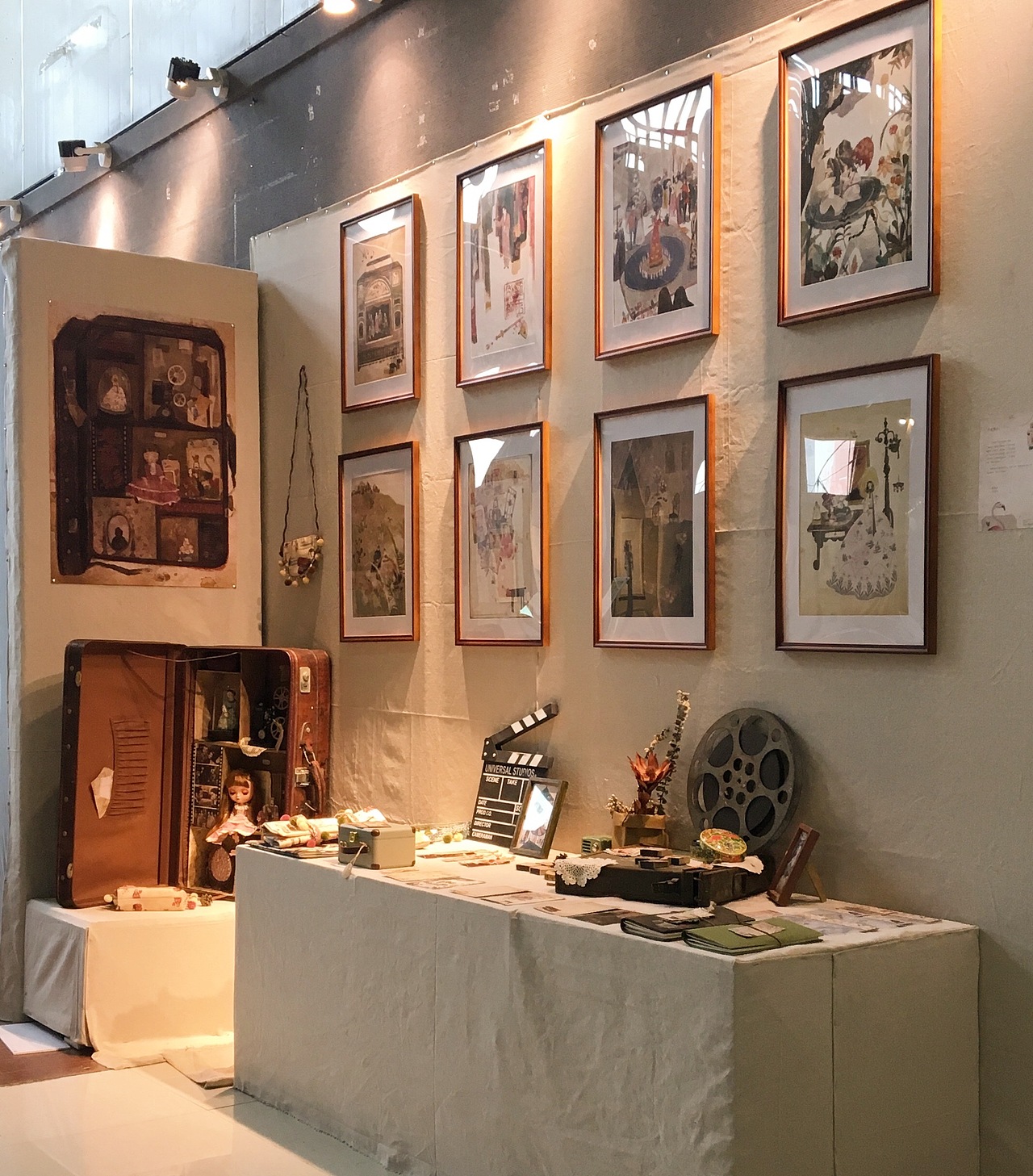 毕设 《老电影》主题插画 及衍生品（图ZMTEzNDYzODY4） - 商业插画 - 站酷设计师扶雅原创素材 - 站酷ZCOOL