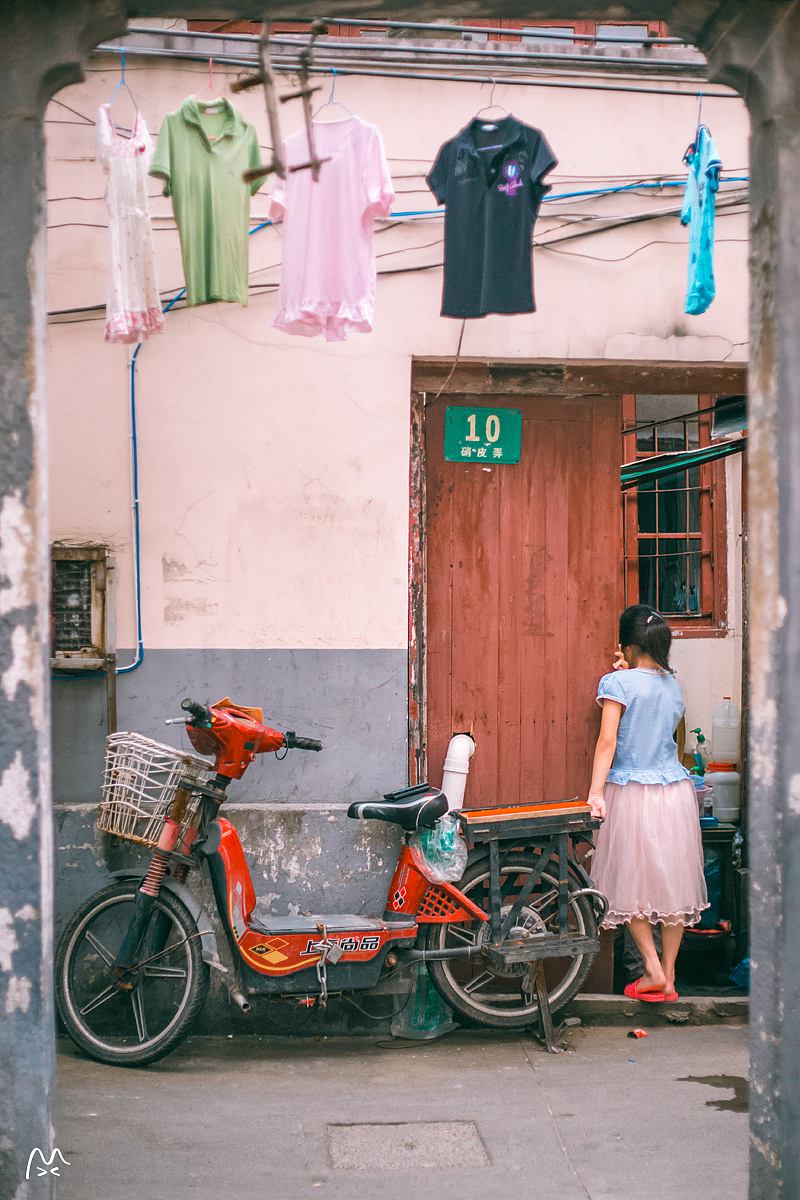 行走在上海的大街小巷