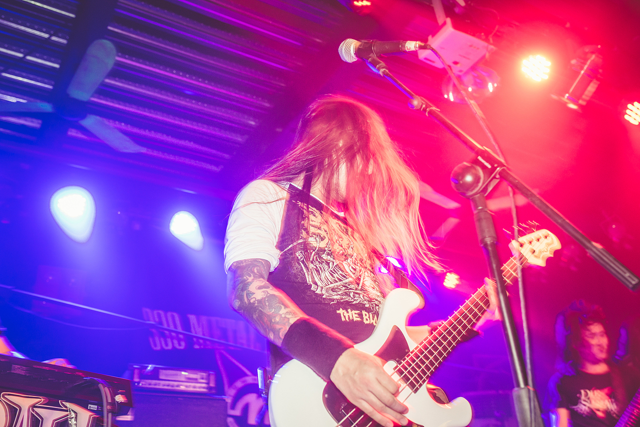 330金属音乐节广州站（图ZMjE4MTUzMDg=） - 人像摄影 - 站酷设计师凹凸蜀黍原创素材 - 站酷ZCOOL