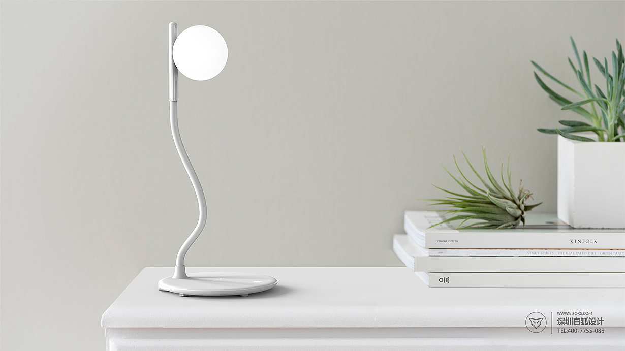 三种灯光模式可选,轻按底座表面触控开关,依次单击可调节灯光模,满足用户不同情景下的用光需求,也让生活更有情趣。它柔和的灯光让你感到舒适,没有光亮的刺眼感,有效缓解睡前看书、玩手机带来的眼睛疲劳,更加爱护你的双眼,夜晚阅读更健康。
<br>灯杆选用柔性佳、可任意折弯的蛇管材质,这样你就能通过折弯灯杆来改变它的造型,塑造你喜欢的形态,极大增添了产品的交互性和趣味性。它的体态婀娜,小巧便携,设计唯美,融入了生活美学元素,具有极强的家居装饰性,无论怎么摆放,都让人赏心悦目,一见倾心。