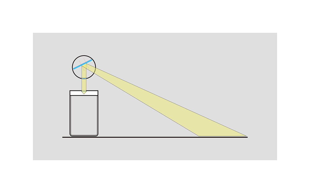PRINCIPLE
作为设计师,很清楚已经有非常多关于月球的设计,我们通过将光导入月球内部然后经过反射原理照射出来形成条纹来形成独特的设计语言,采用极简的设计去传达我们蕴含的精神,我期望它不但能激励自己勇敢面对,也能给每一位拥有它的人带去勇气。