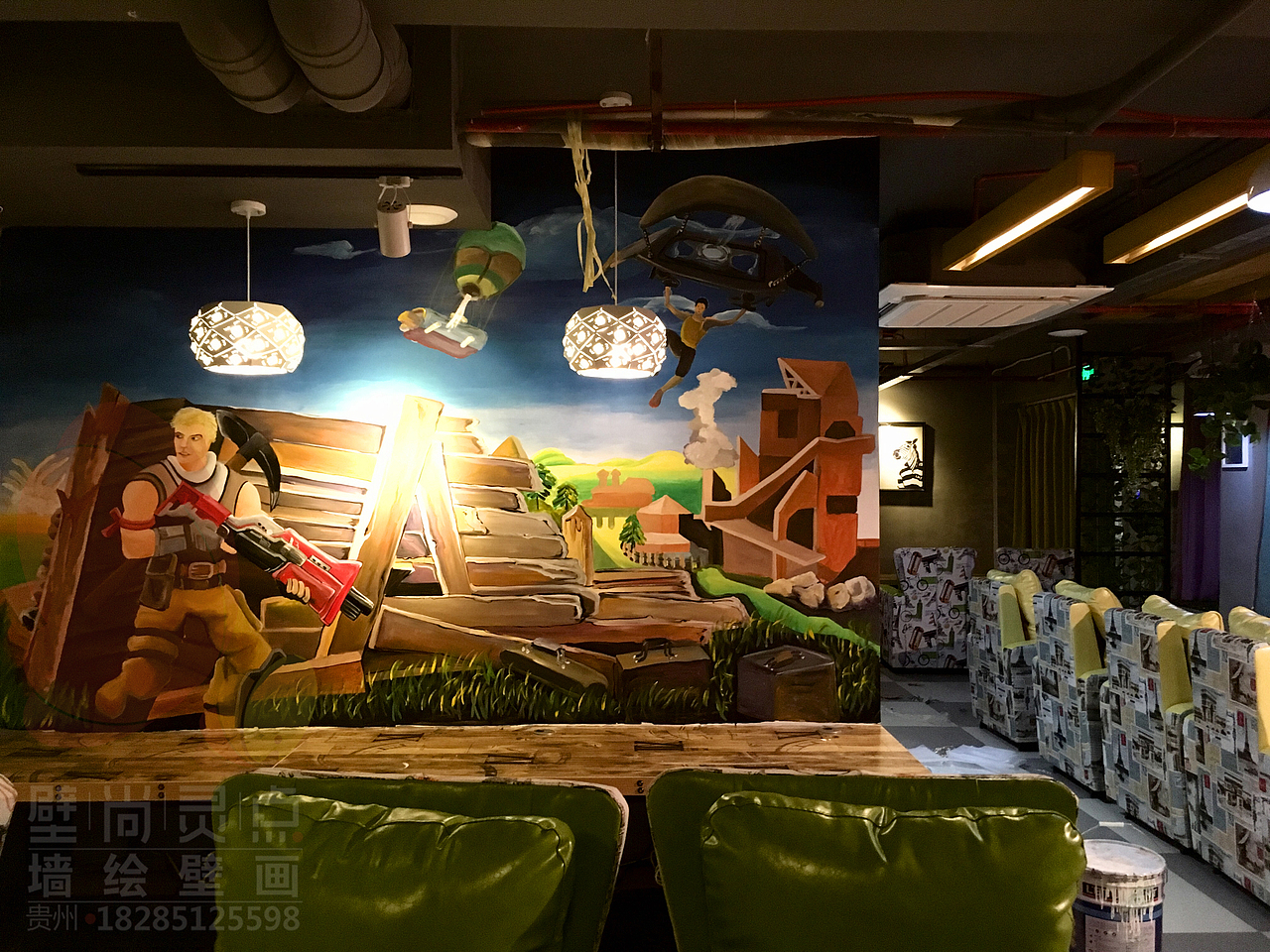 墙绘壁画(面包店,网咖,串串香火锅店)