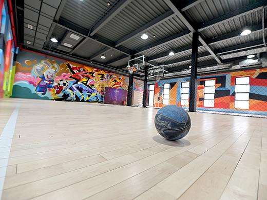 滑滑梯下班的"别人家的办公室"~（个人主页-ZMzYwMzQxOTI=） - 环境/建筑摄影 - 站酷设计师北京红海科技原创素材 - 站酷ZCOOL