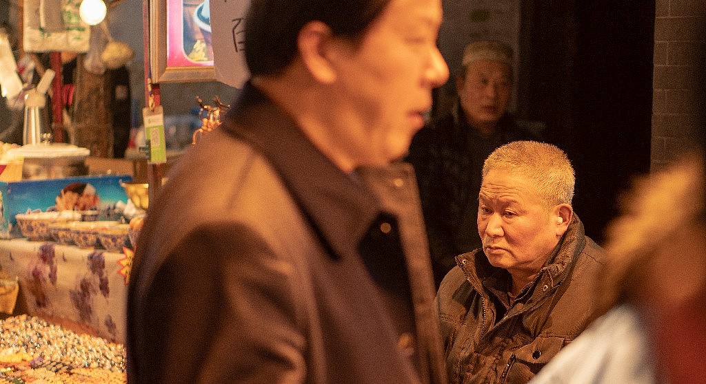 西安丨抓拍（图ZMTYxMjQzMTAw） - 人文/纪实摄影 - 站酷设计师郝贽韡原创素材 - 站酷ZCOOL