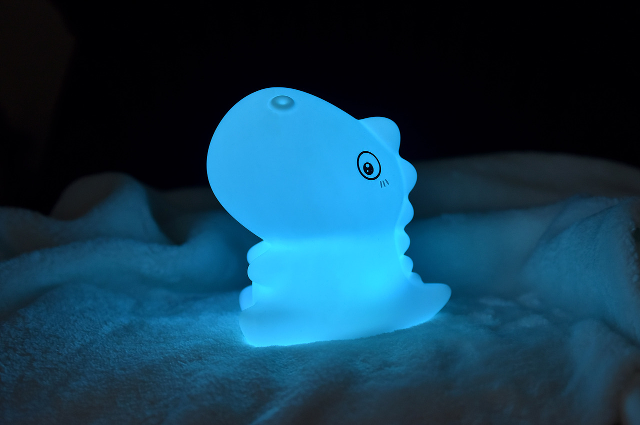 恐龙硅胶灯（图ZMjY3ODg3NjY4） - 生活用品 - 站酷设计师Luke设计原创素材 - 站酷ZCOOL