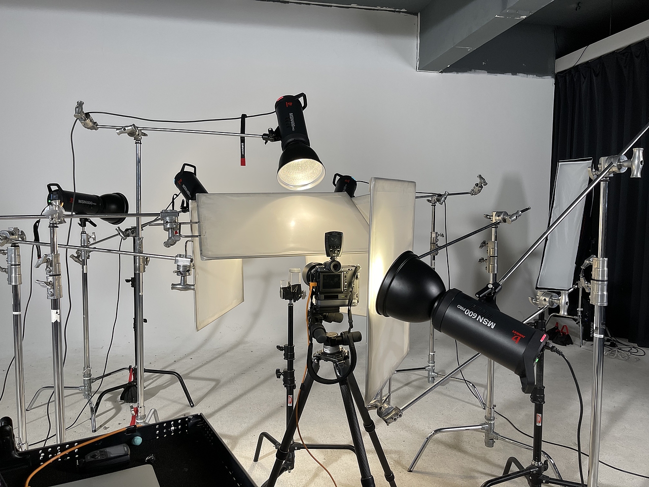 膏体状精华霜怎么拍——Sisley黑玫瑰焕彩精华霜拍摄