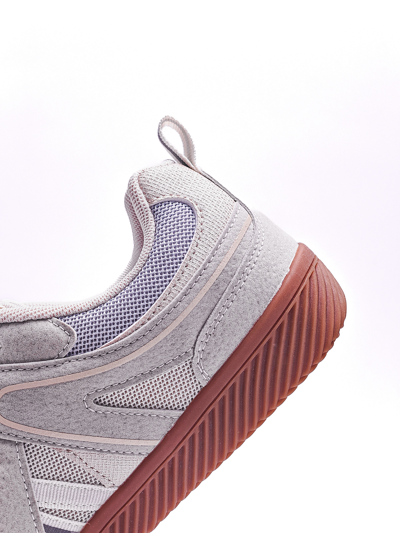 手机静物摄影练习-德训鞋（图ZMzc1NDc2NDc2） - 产品摄影 - 站酷设计师Biiin_原创素材 - 站酷ZCOOL