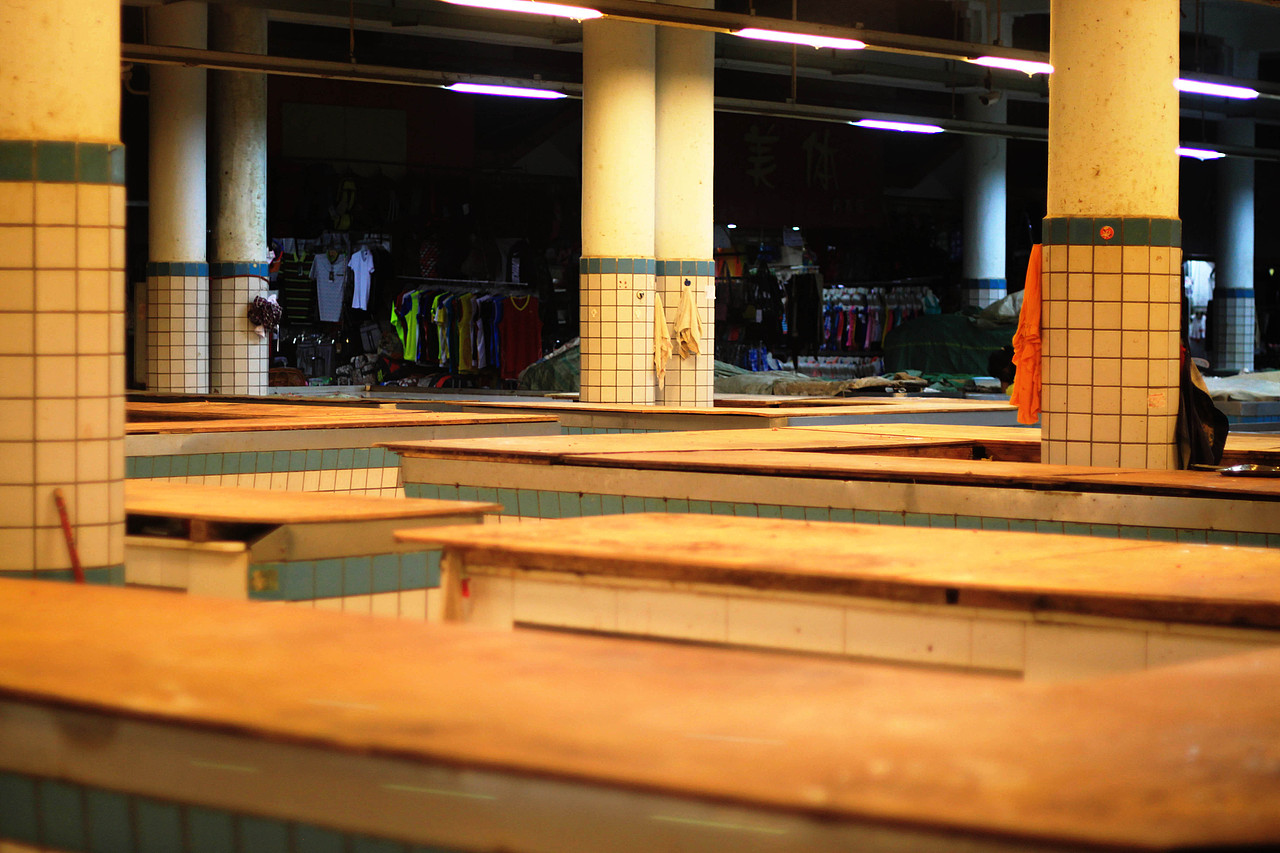 小婉街拍,夜游症