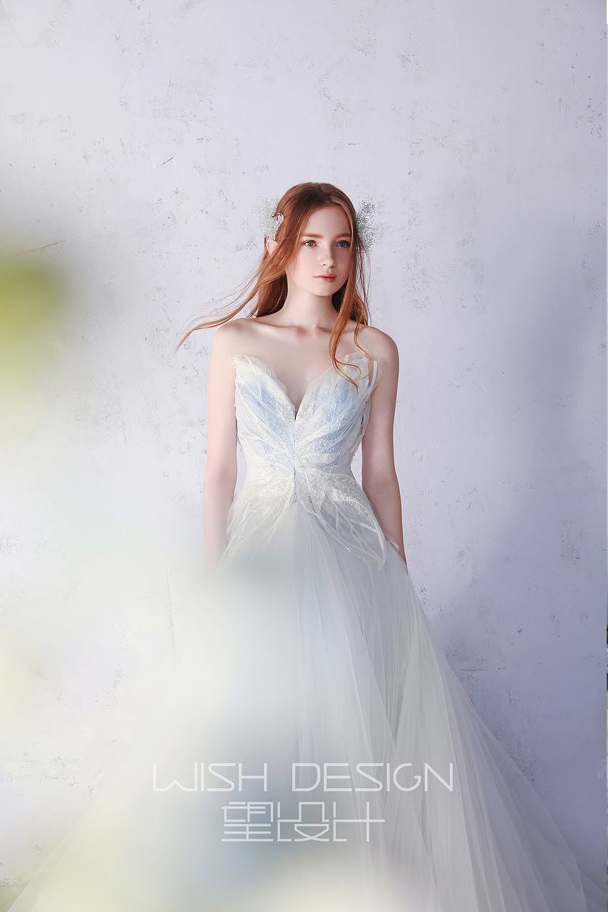 兰奕婚纱:卡纳蓝之舞