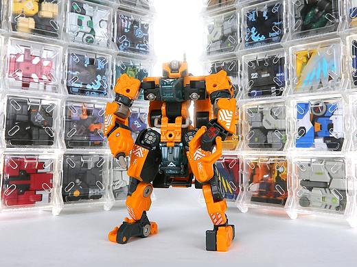 52TOYS解锁合体时代,MEGABOX全能小队破土者狂战现身